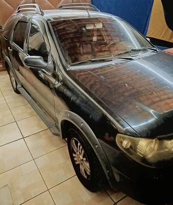 FIAT PALIO 1.8 MPI ADVENTURE WEEKEND 8V FLEX 4P MANUAL FIAT PALIO 1.8 MPI ADVENTURE WEEKEND 8V FLEX 4P MANUAL